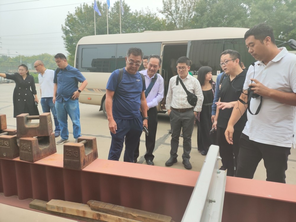 行业协会代表参观骄阳焊工