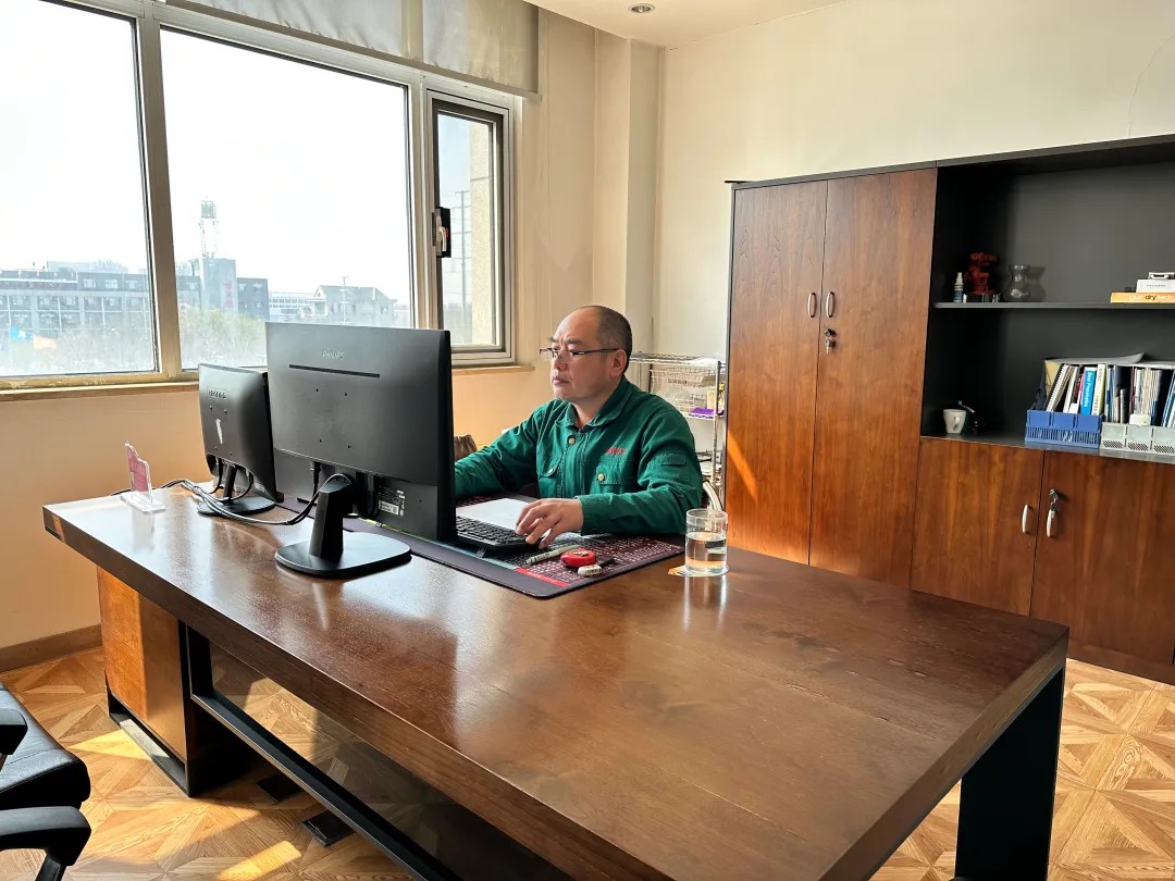 热烈祝贺河北骄阳焊工有限公司总工程师-张中盼荣获:全国五一劳动奖章 热烈祝贺河北骄阳焊工有限公司总工程师-张中盼荣获:全国五一劳动奖章